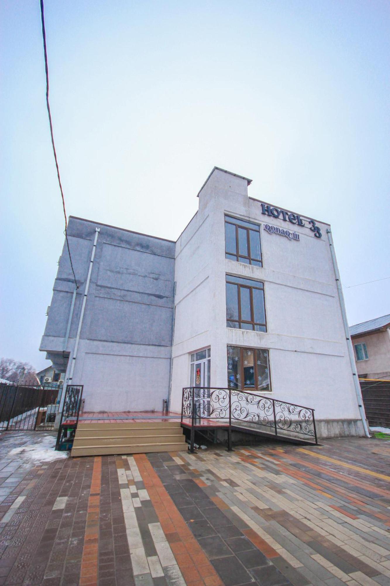 Hotel 33 Almaty Esterno foto